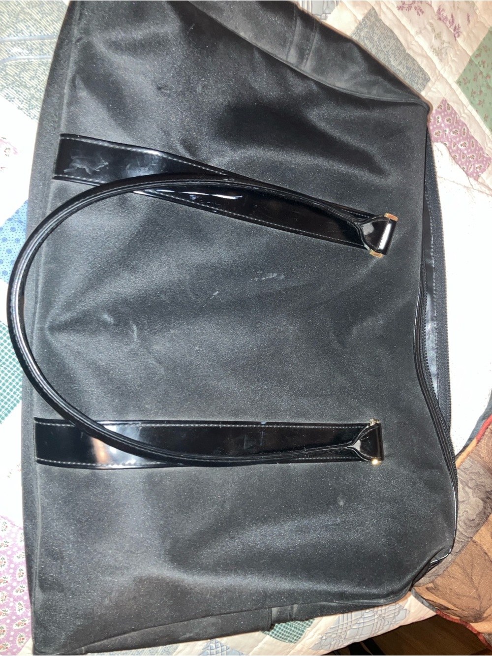 Elizabeth Arden black tote ,q18x15x6 , nylon great condition